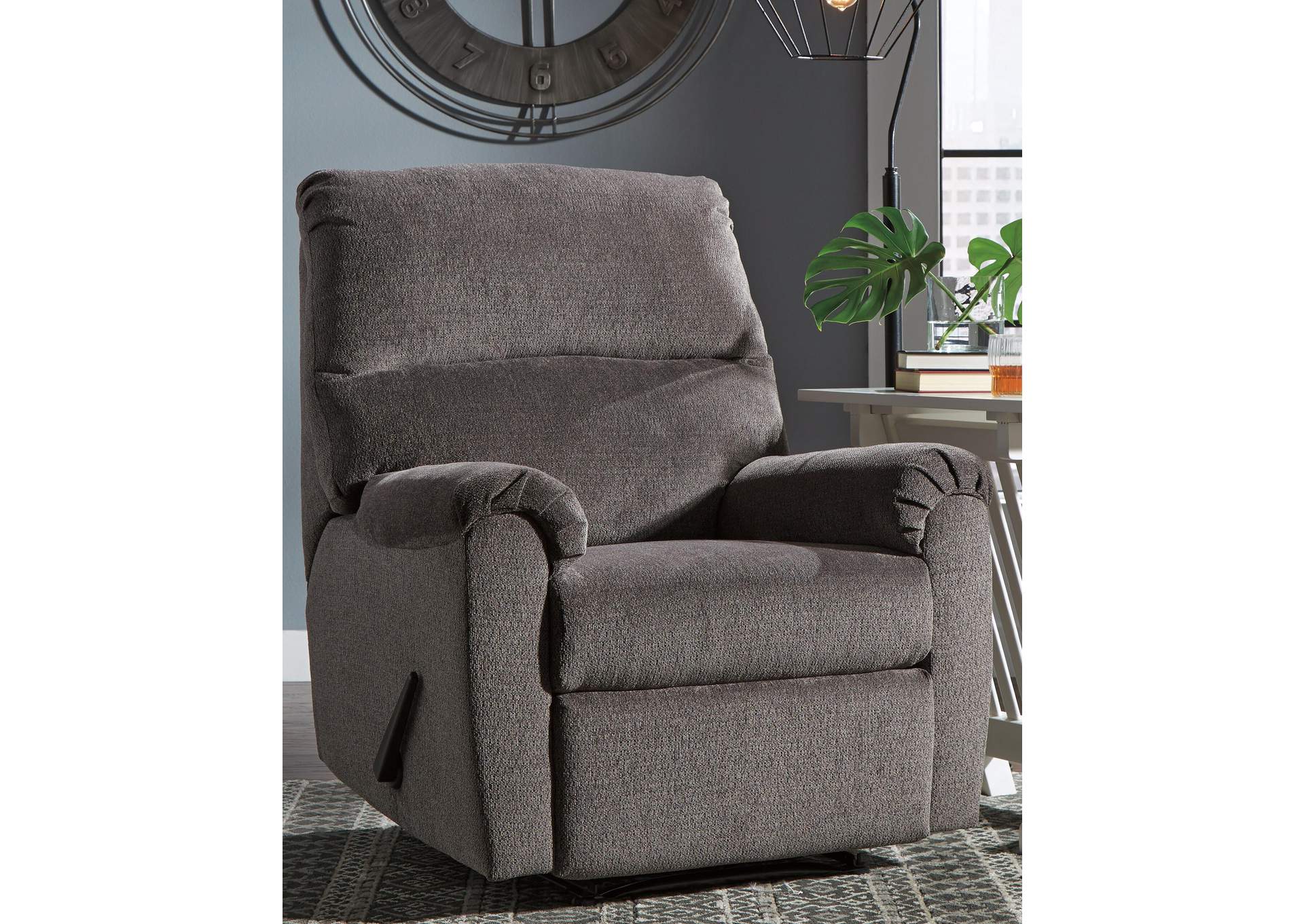 Nerviano Recliner room view
