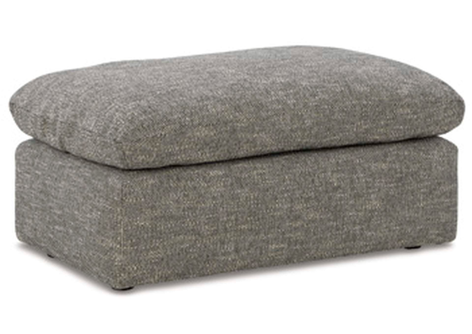 Dramatic Ottoman angled view