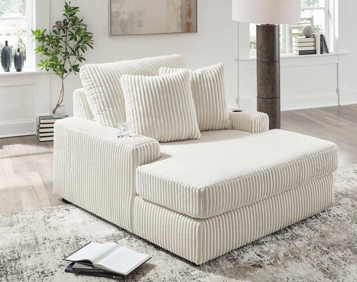 Lindyn Chaise in Ivory, lifestyle view
