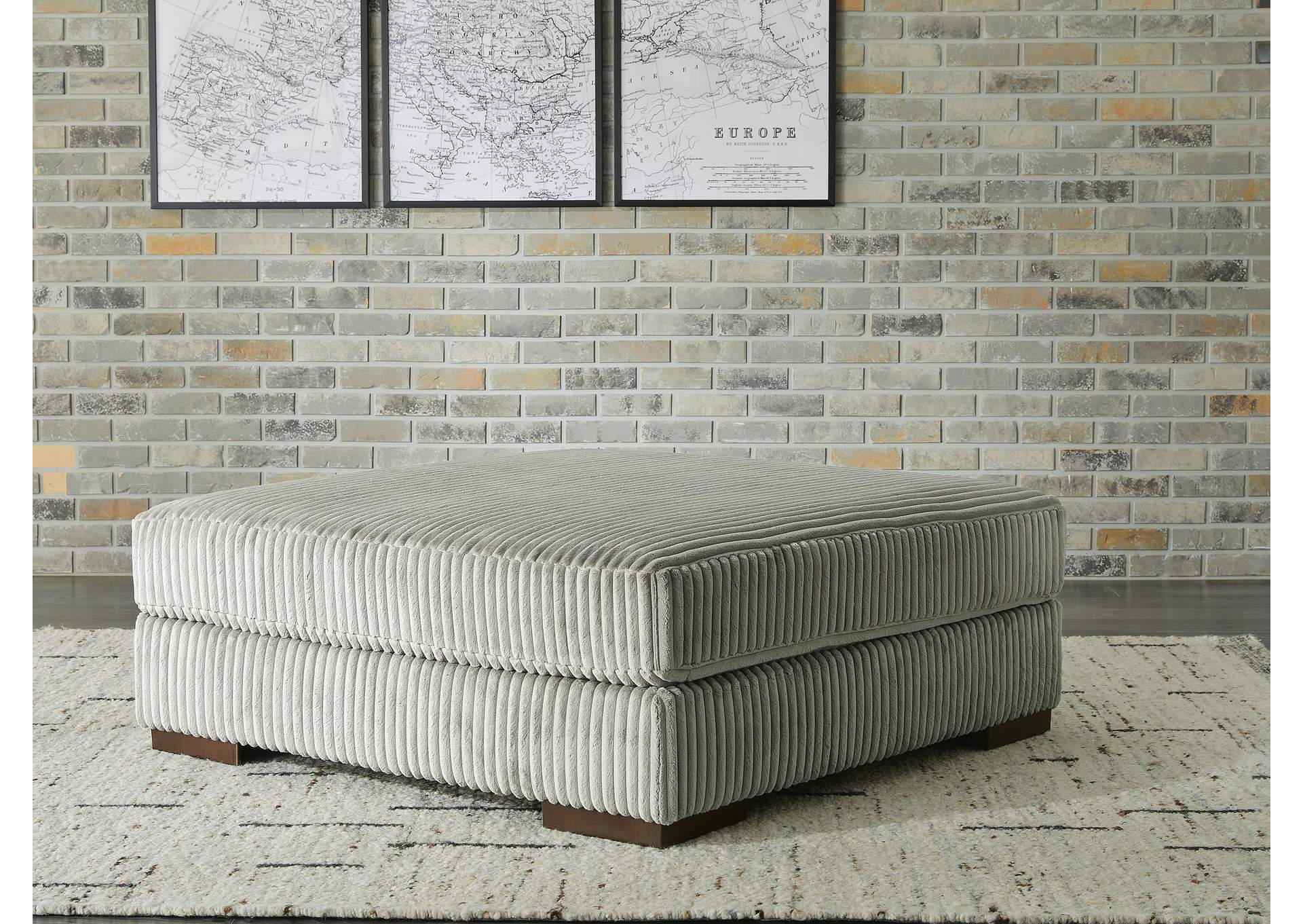 Lindyn Oversized Accent Ottoman