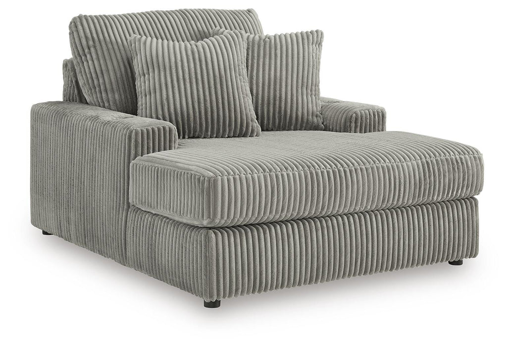 Lindyn Chaise in Fog, angle view