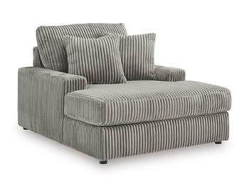 Lindyn Chaise in Fog, angle view