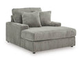 Lindyn Chaise in Fog, angle view