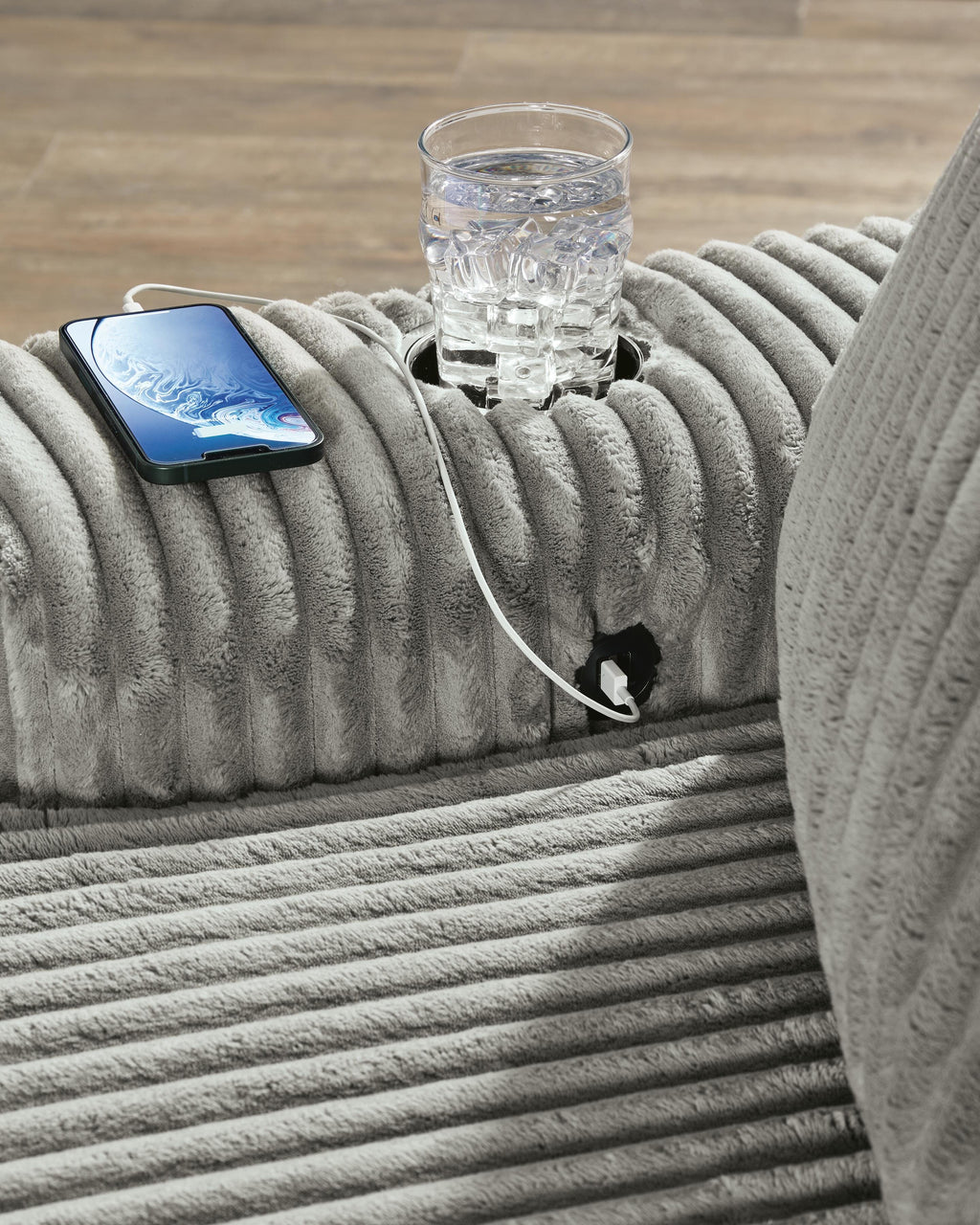Lindyn Chaise in Fog, detail view