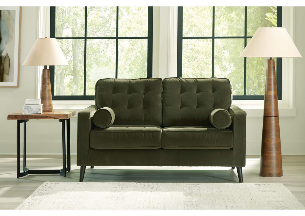 Reveon Lakes Loveseat