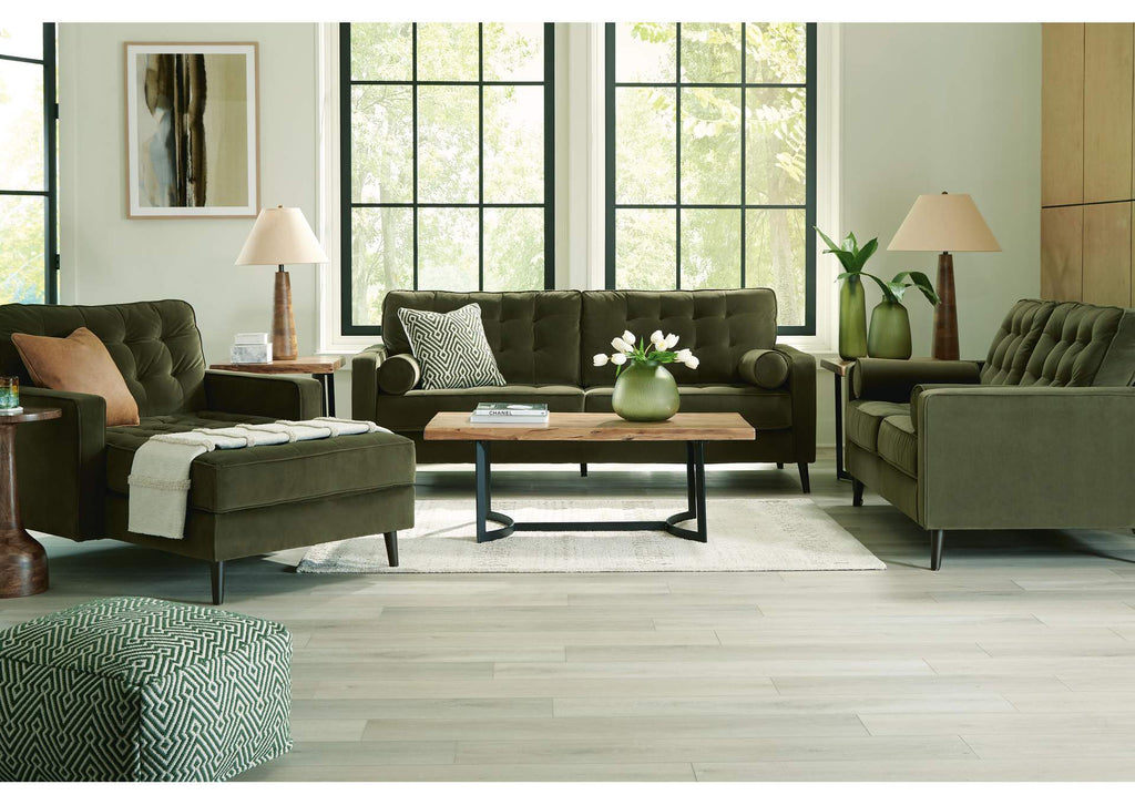 Reveon Lakes Loveseat