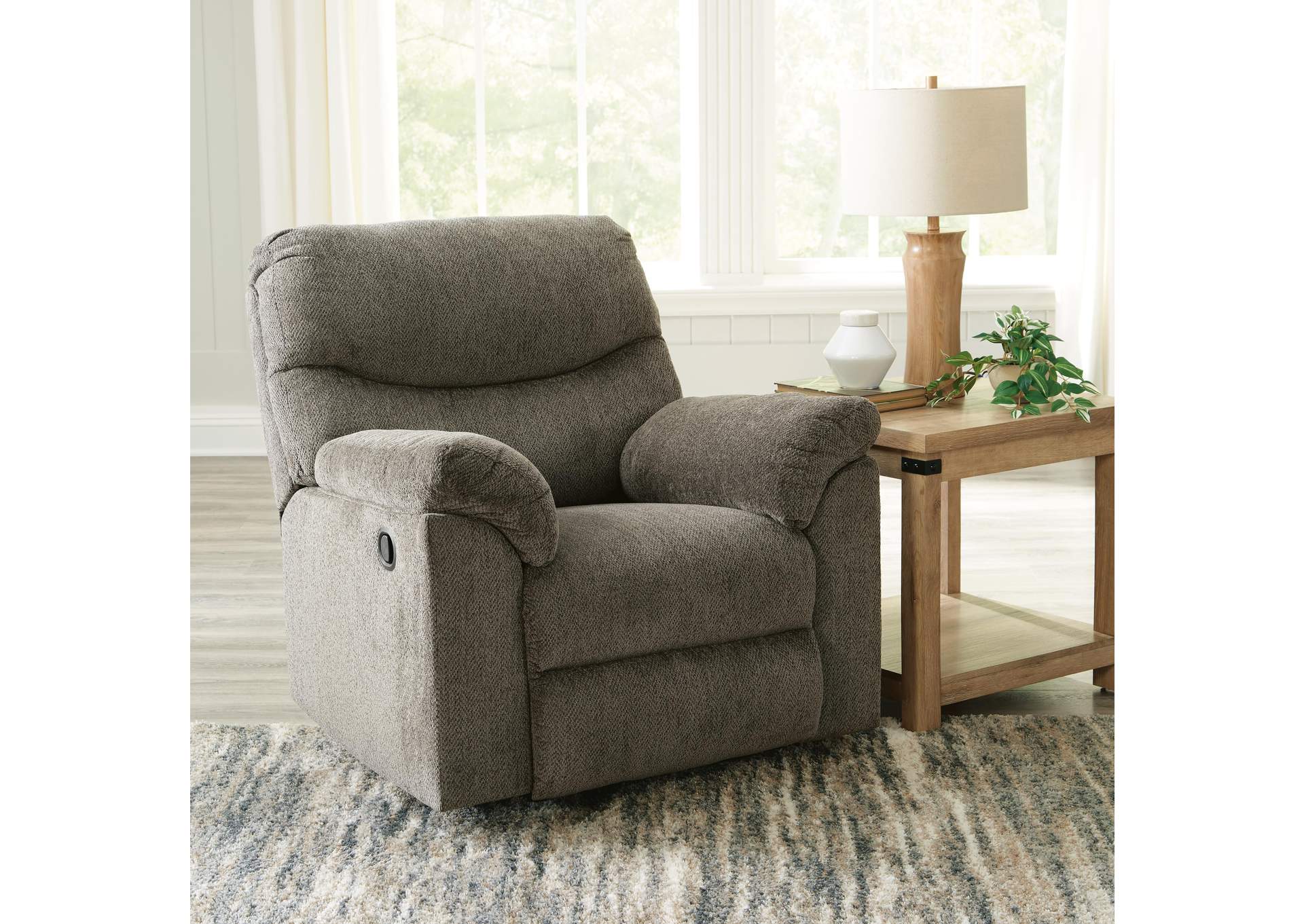 Alphons Recliner