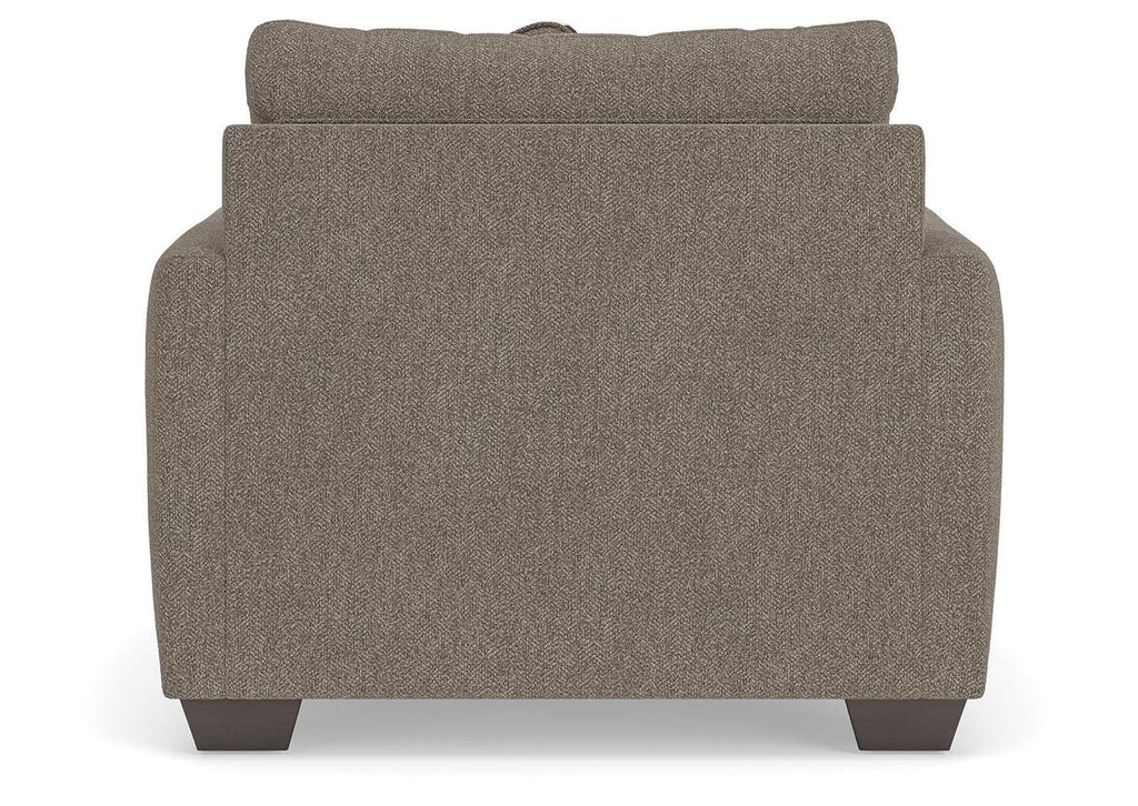 Triston-Peaks Oversized Chair