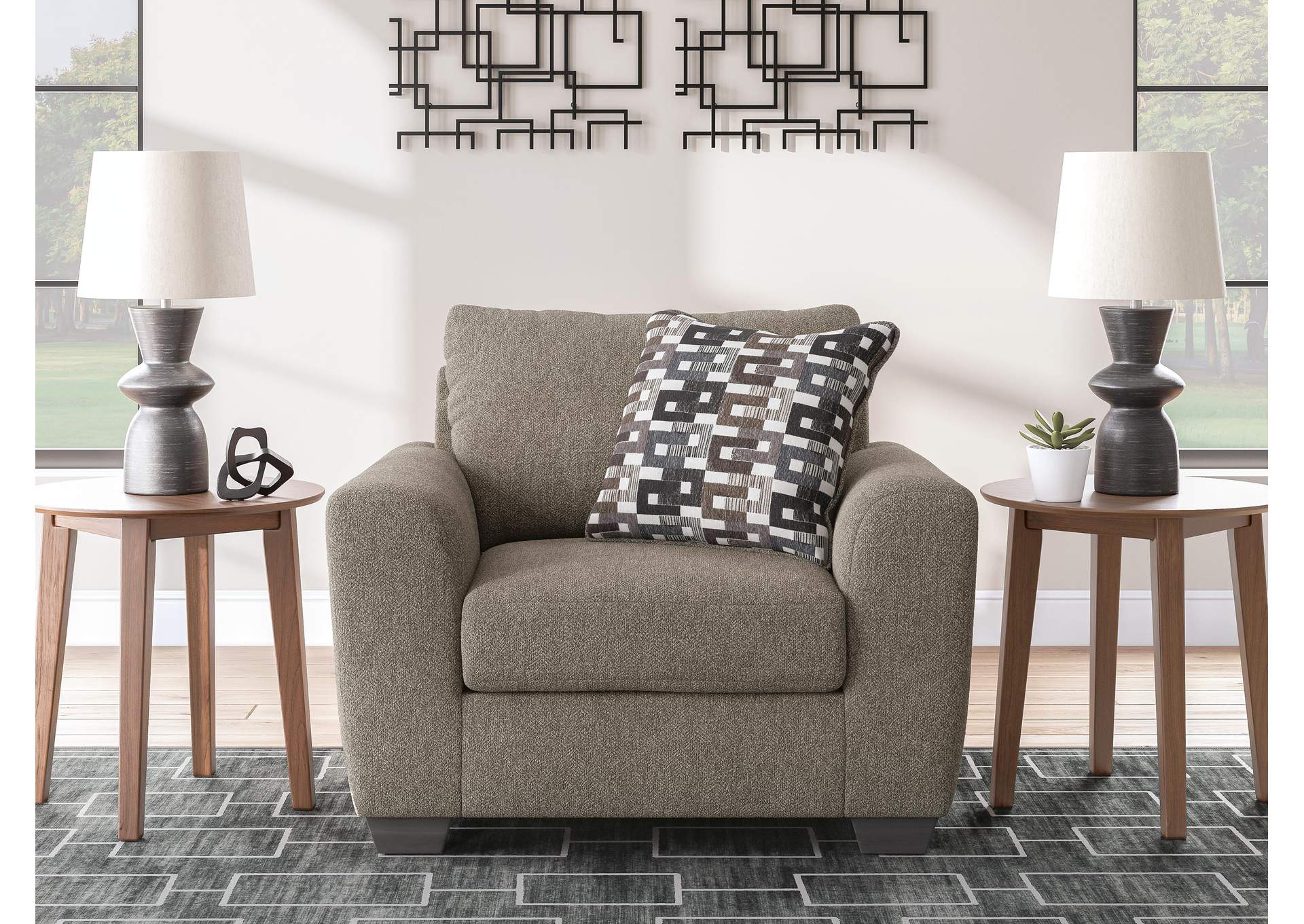 Triston-Peaks Oversized Chair