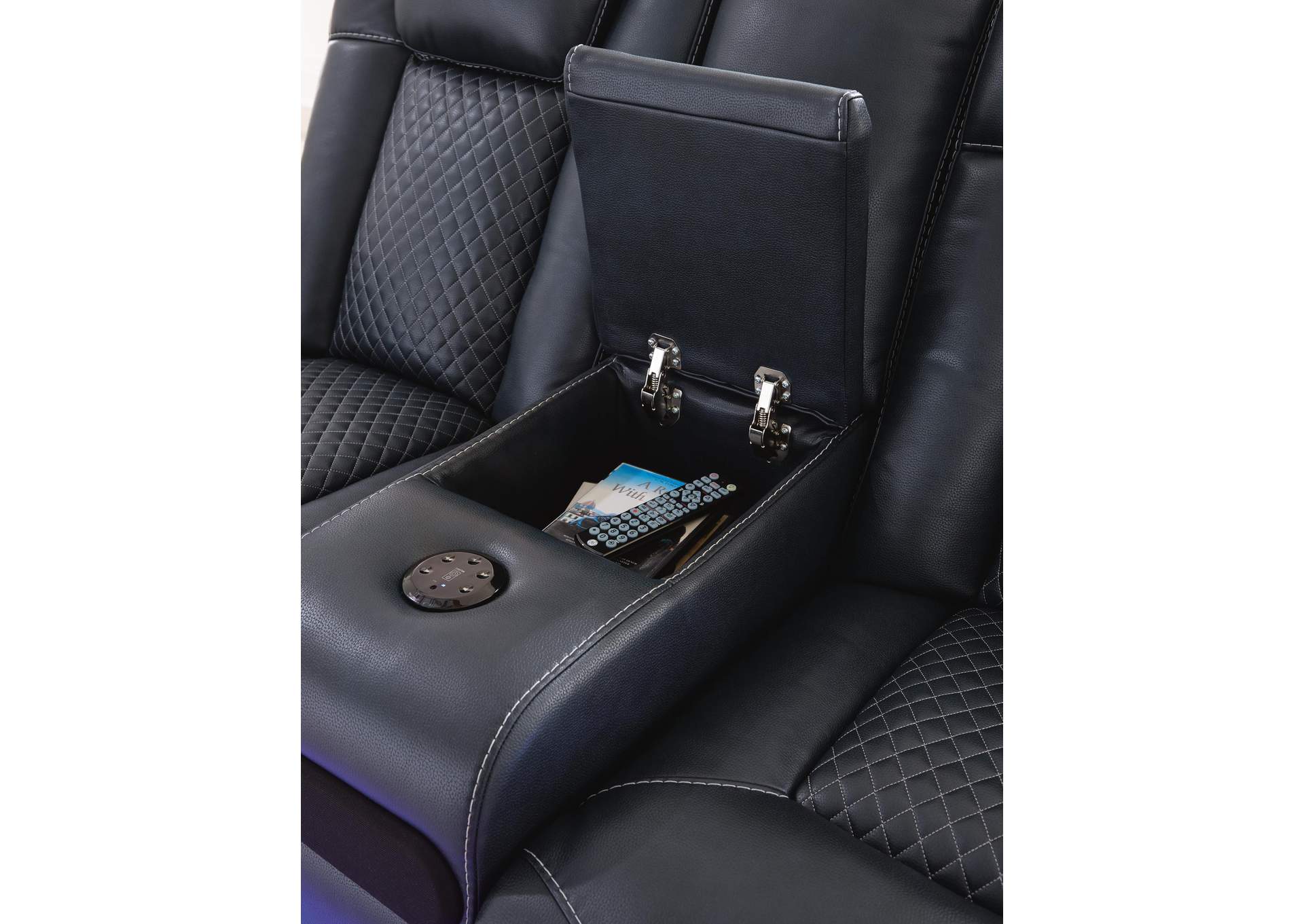 Fyne-Dyme Power Sofa and Loveseat detail