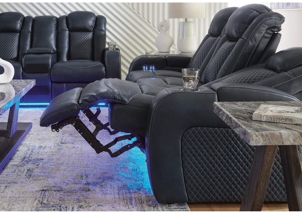 Fyne-Dyme Power Sofa and Loveseat detail