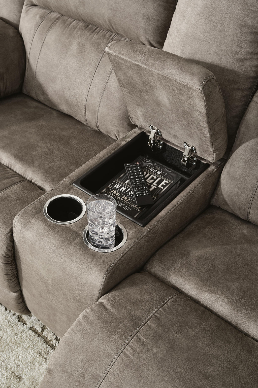 Laresview Reclining Loveseat with Console in Fossil, detail view