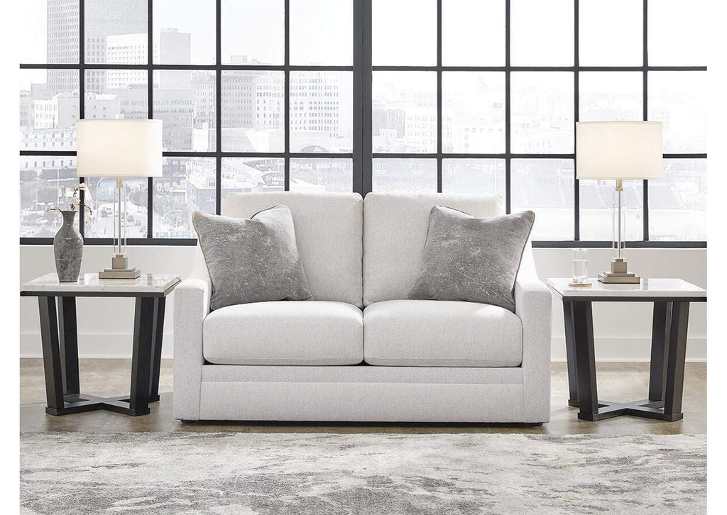 Maitelynn Loveseat