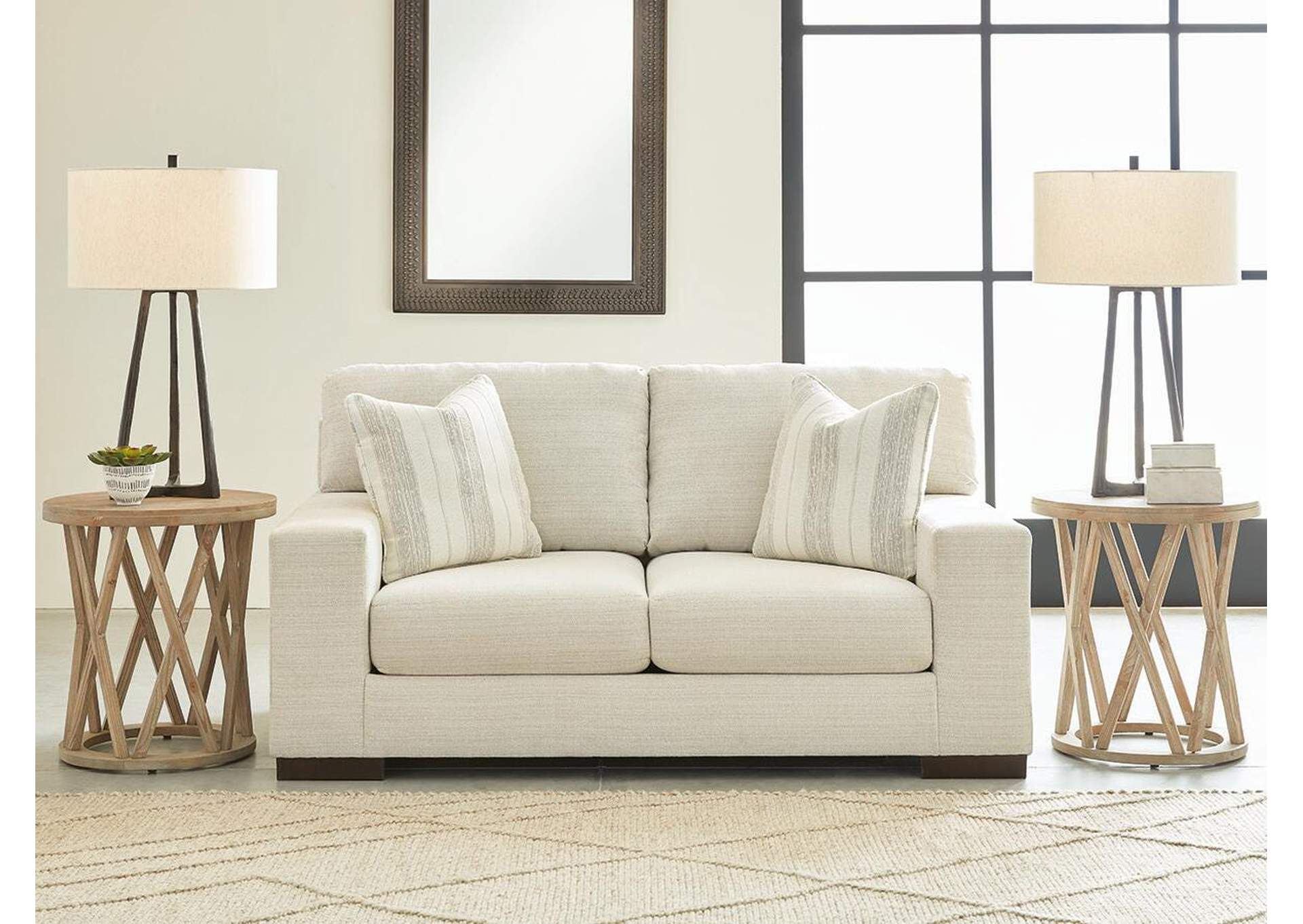 Maggie Loveseat