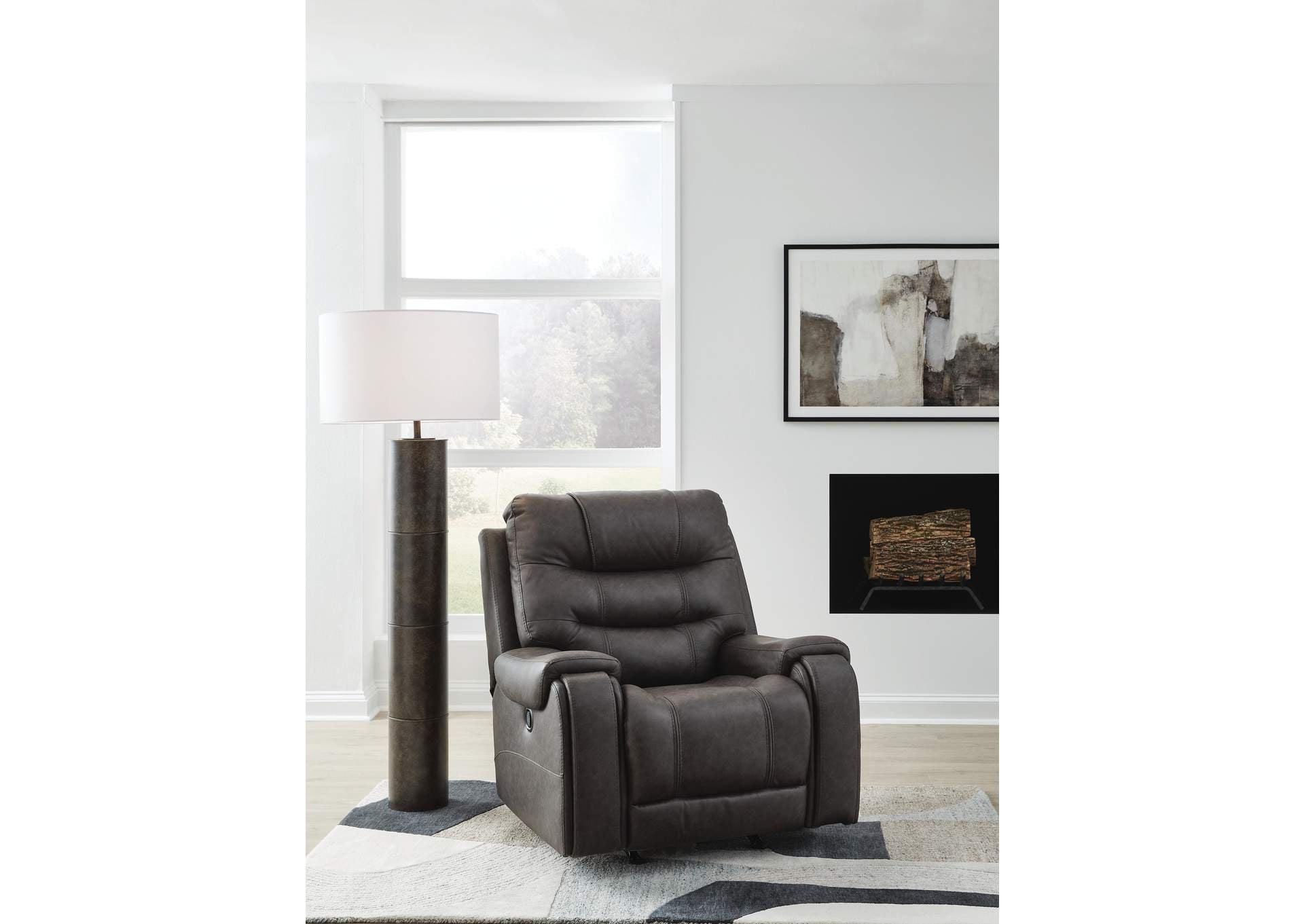 Femley Recliner