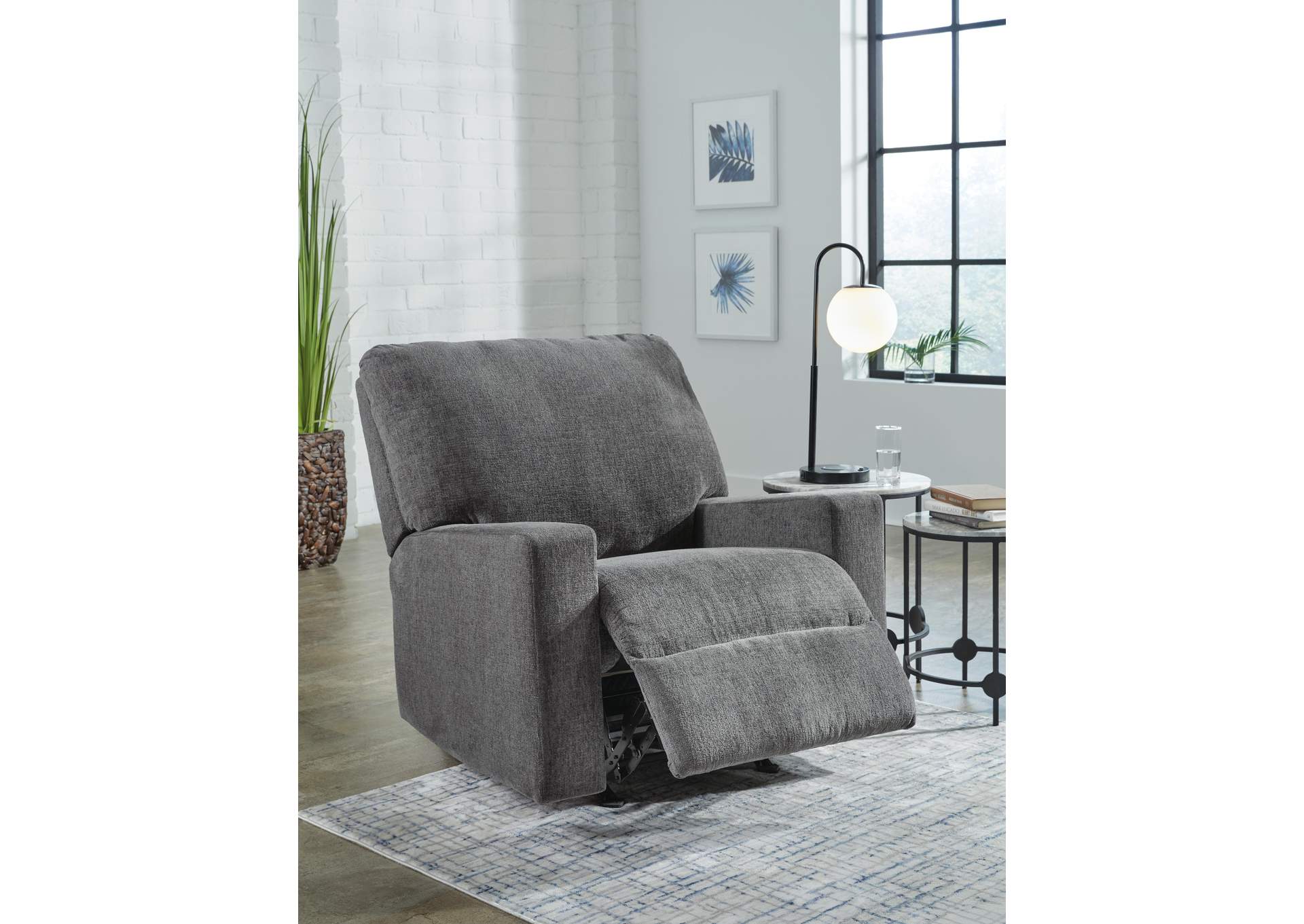 Rannis Recliner