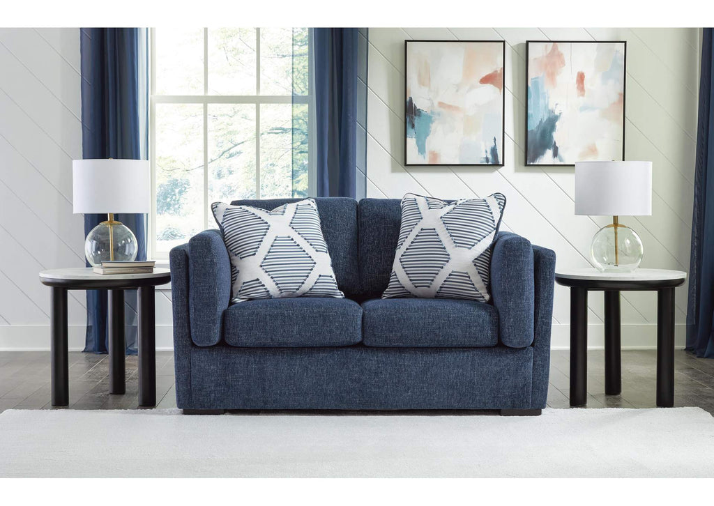 Evansley Loveseat