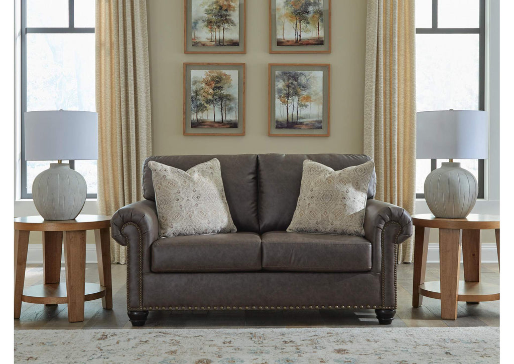 Roxmere Loveseat