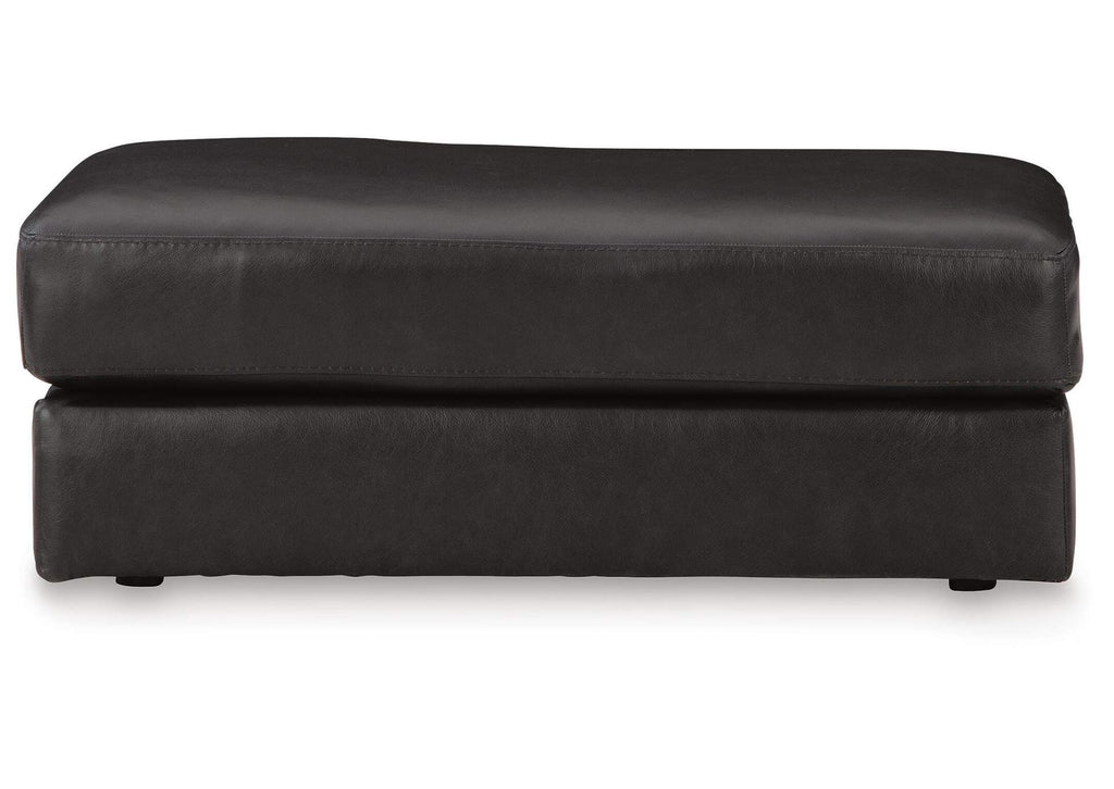 Amiata Sofa, Loveseat, Chair and Ottoman front view