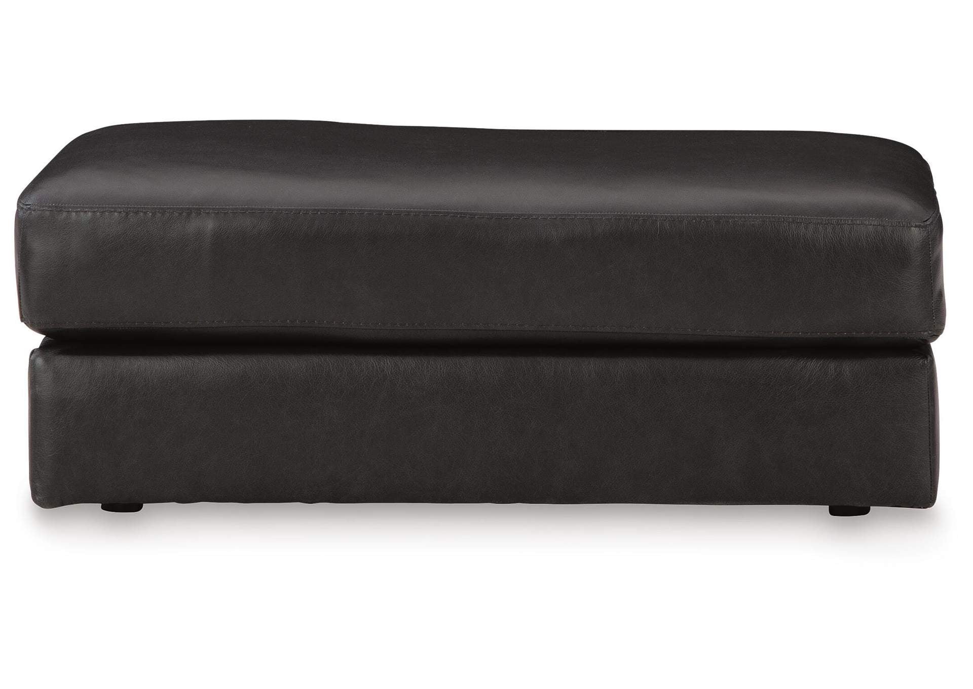 Amiata Sofa, Loveseat, Chair and Ottoman front view