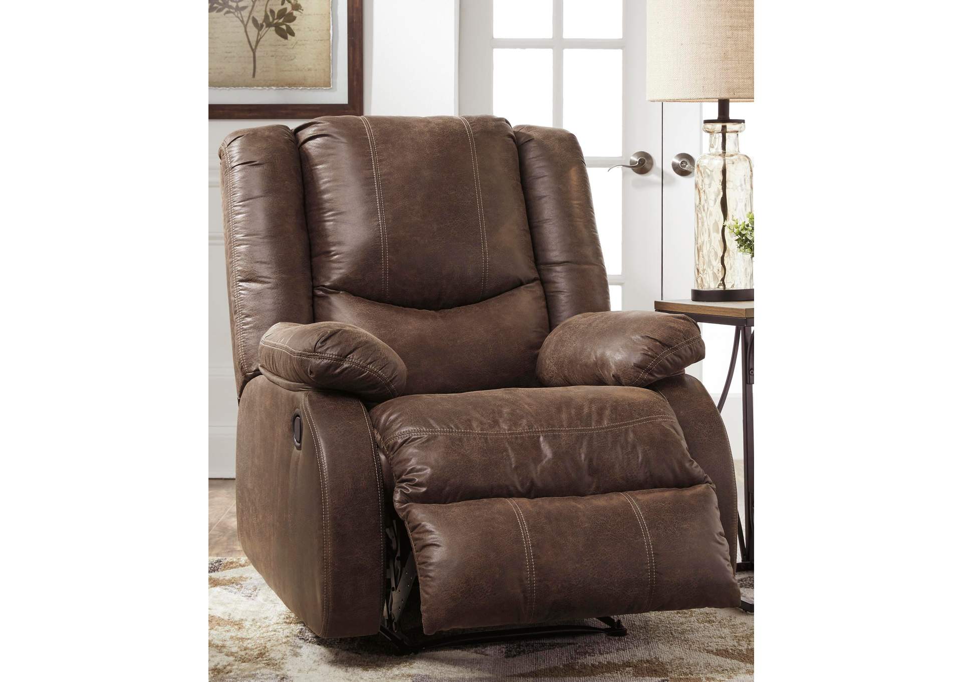 Bladewood Recliner room view