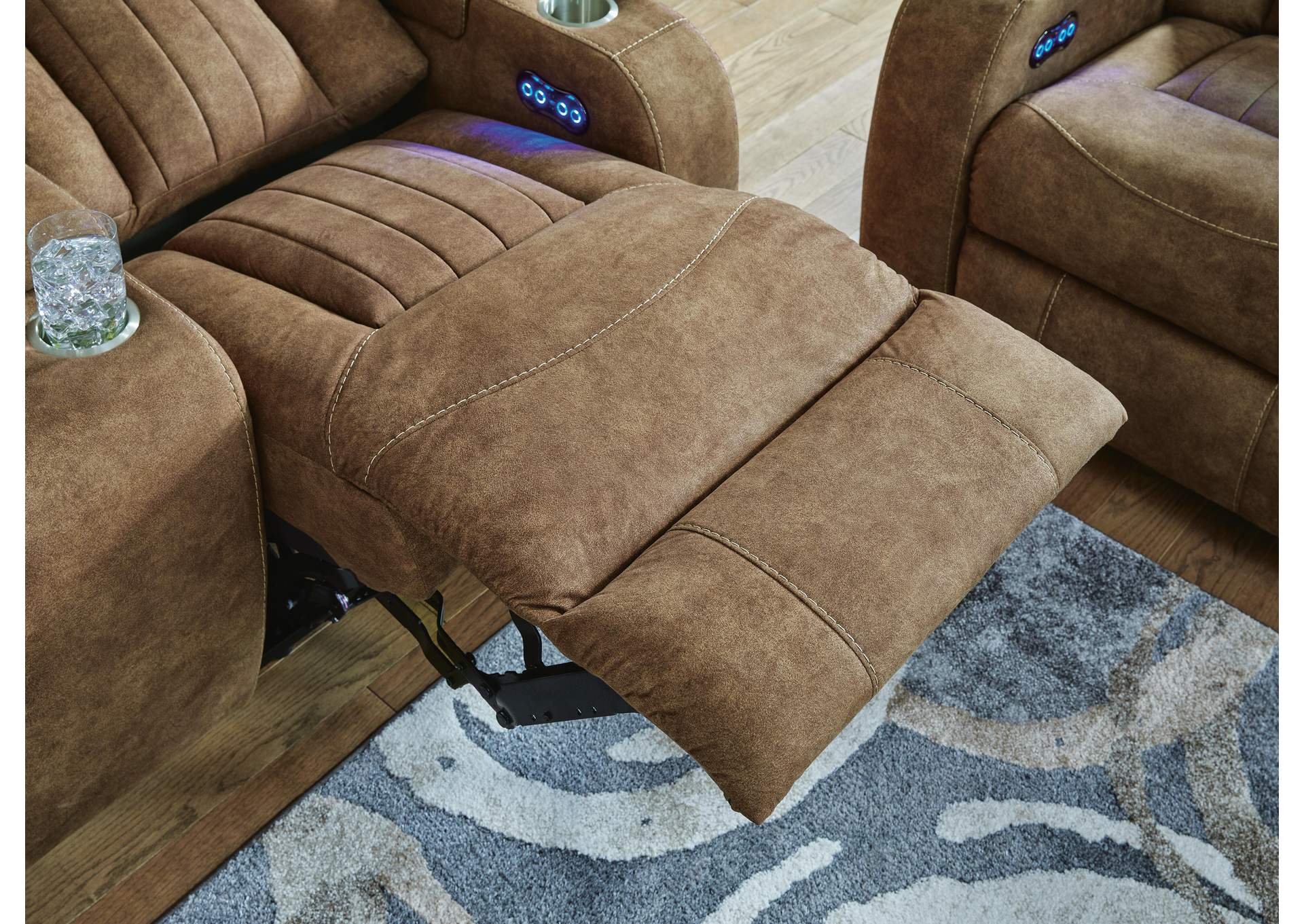 Wolfridge Dual Power Reclining Sofa and Loveseat detail