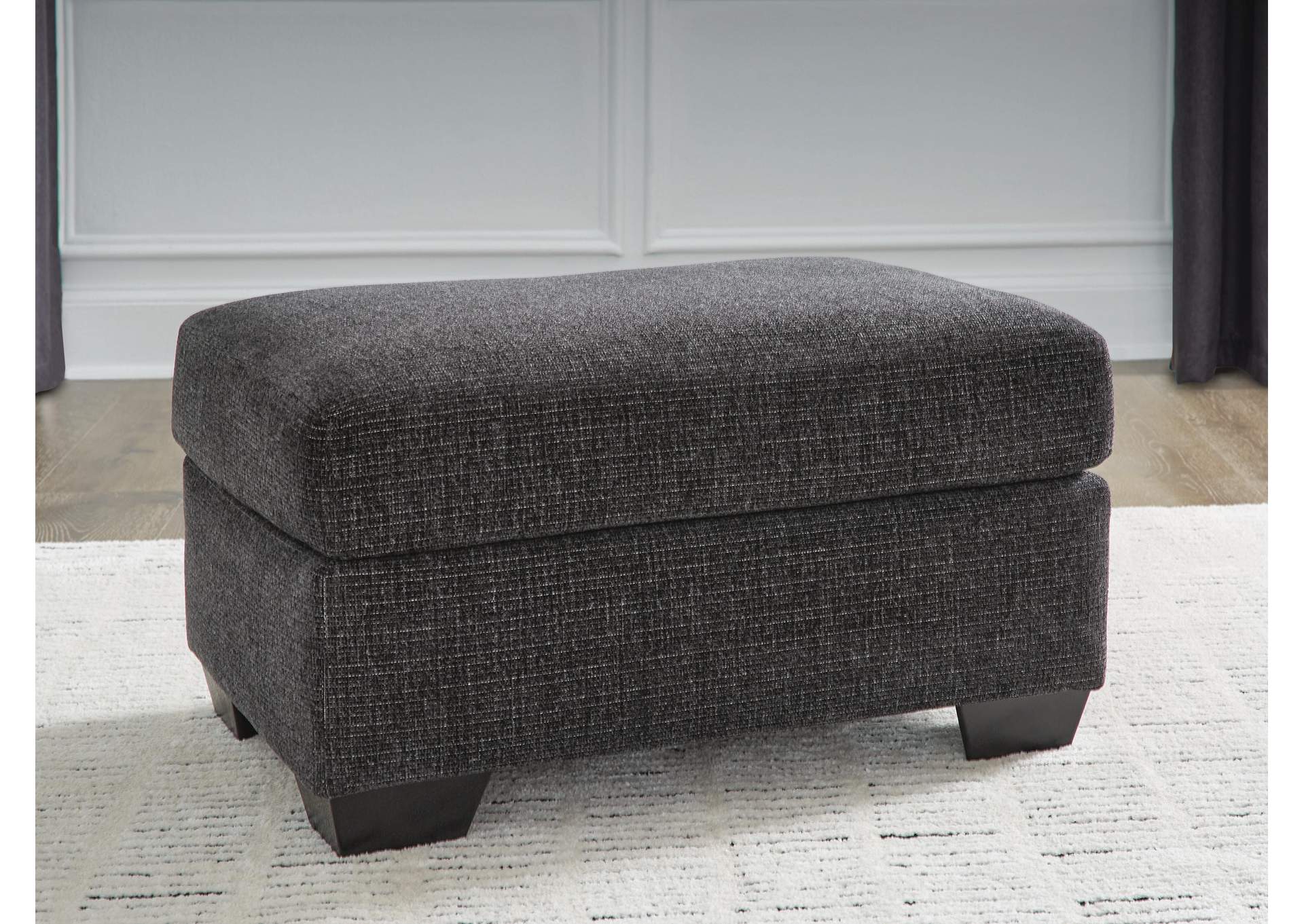 Loreo Ottoman