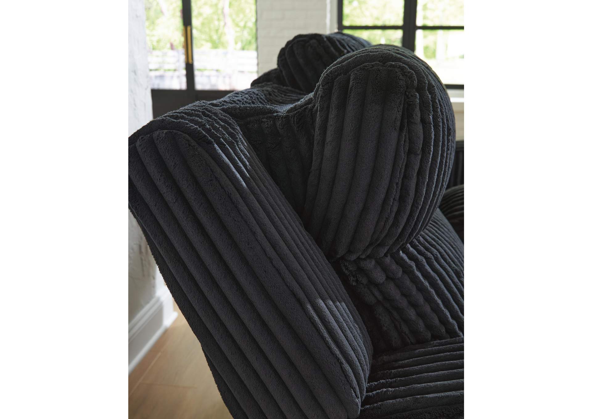 Forest Lake Power Reclining Loveseat with Console
