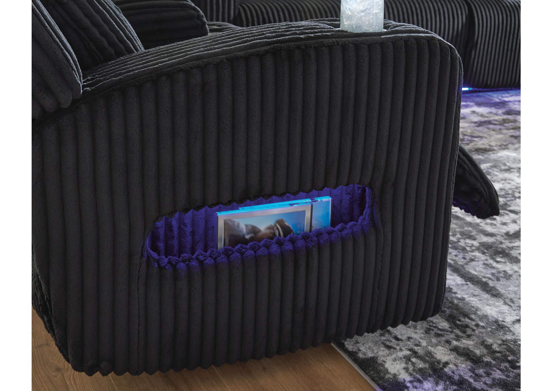 Forest Lake Power Reclining Loveseat with Console detail