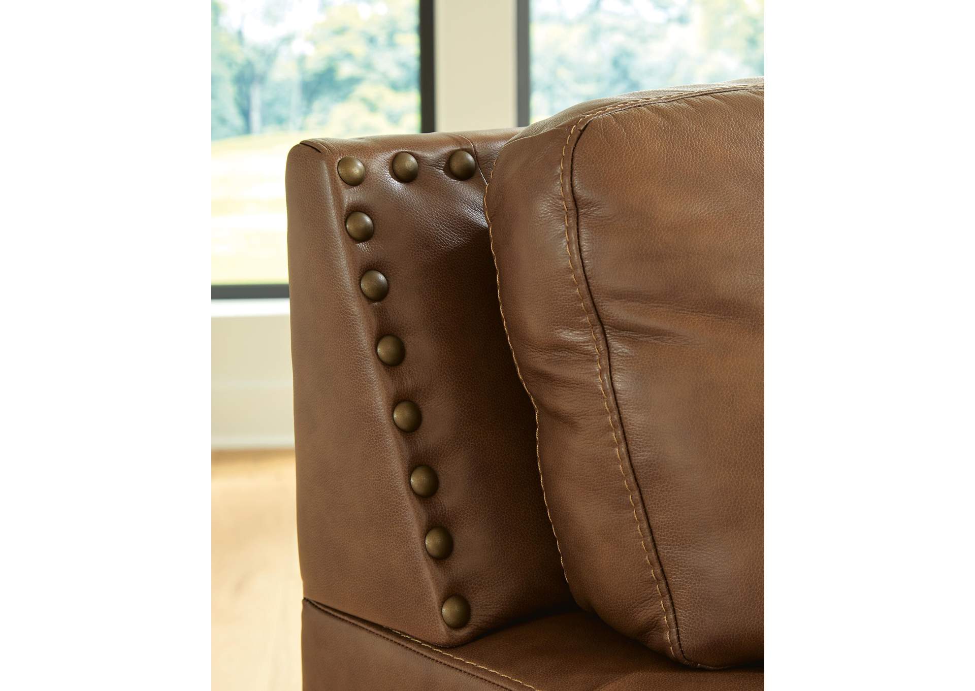 Saonara Chair detail