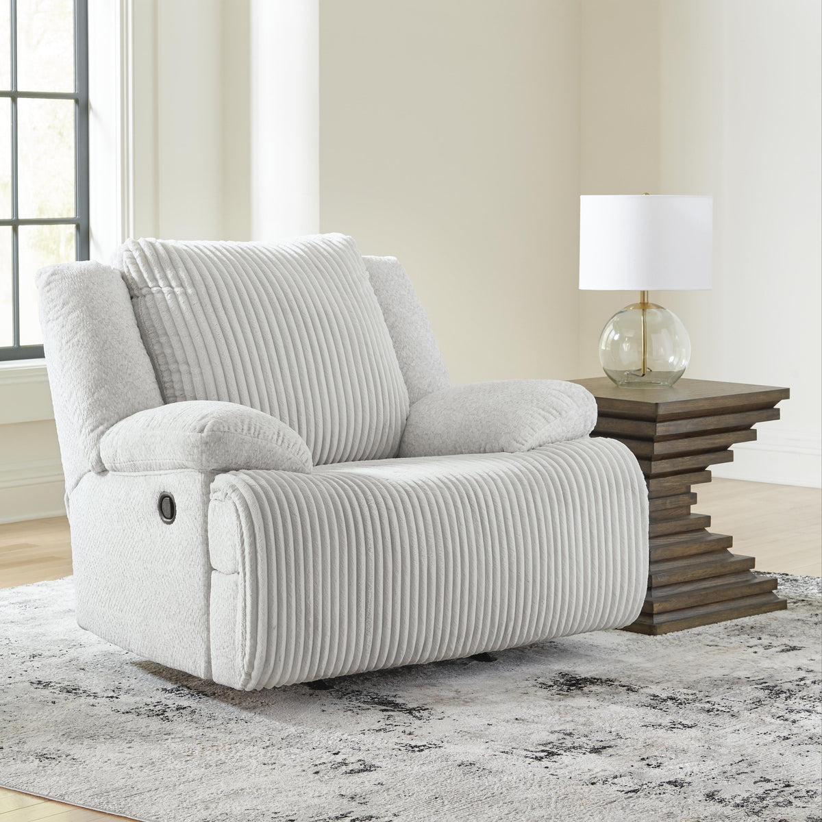 Top Tier Recliner in Alloy, closed view