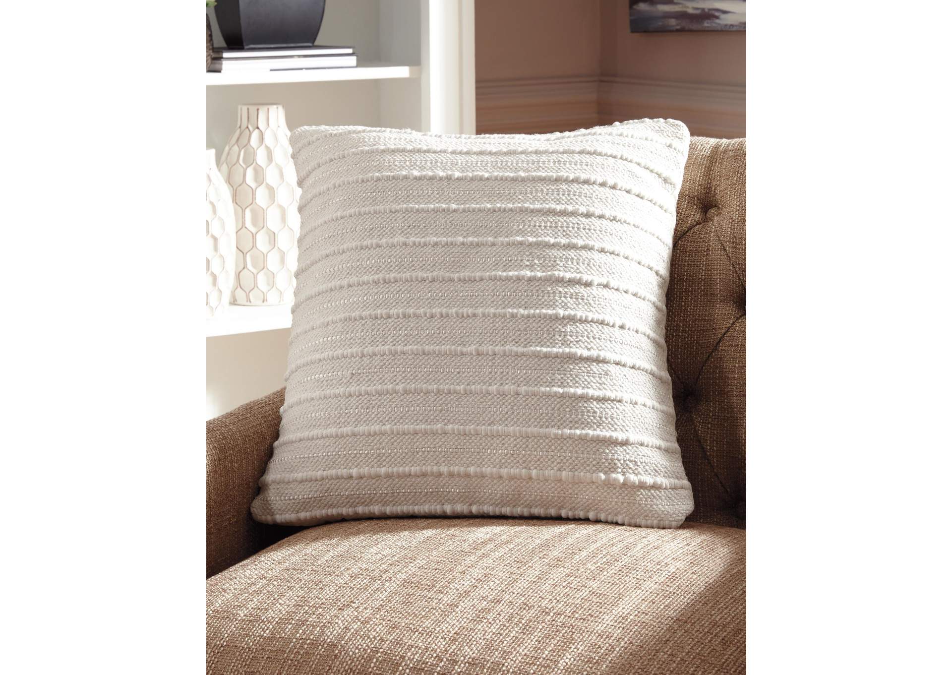 Theban Pillow room view