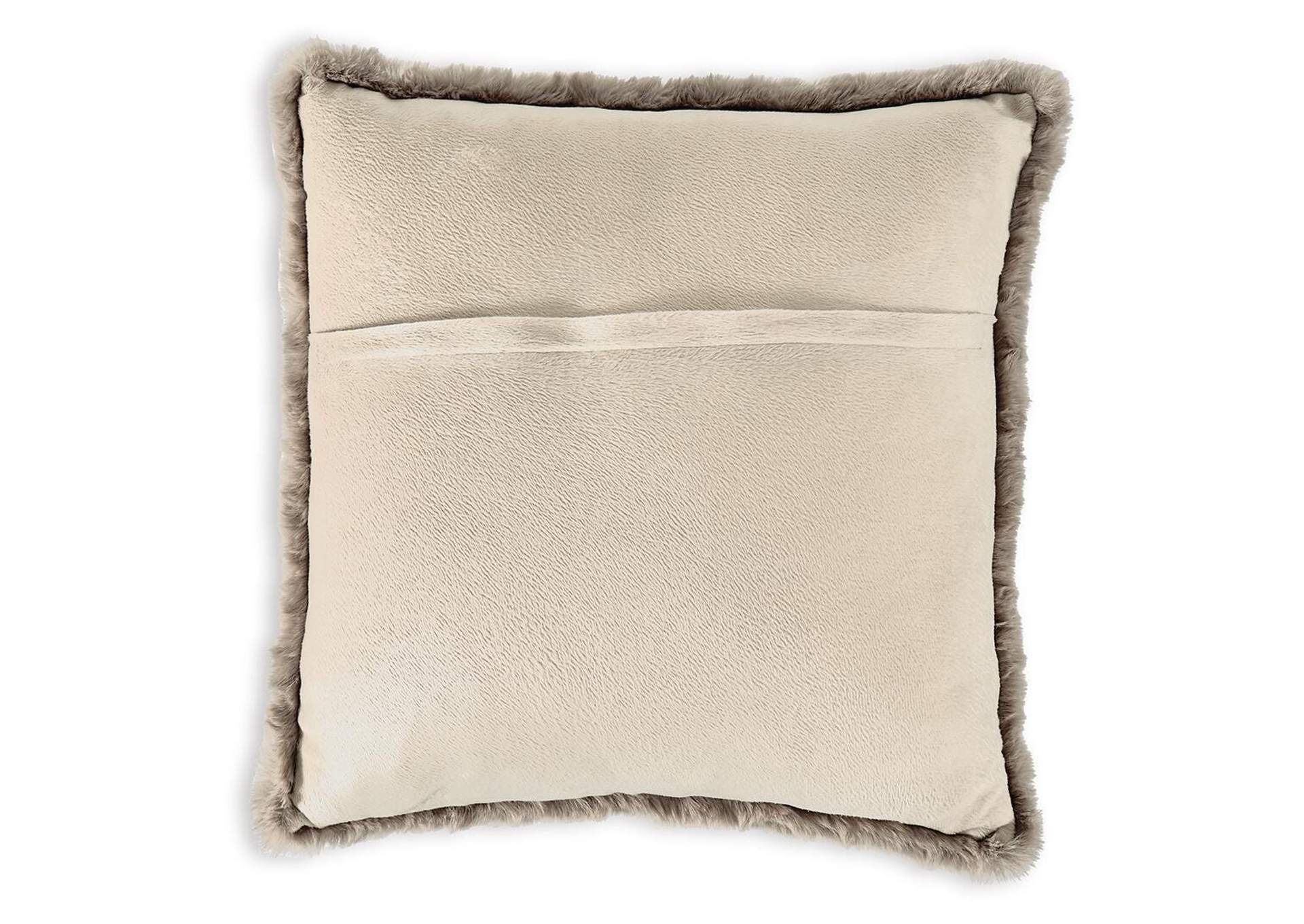 Gariland Pillow