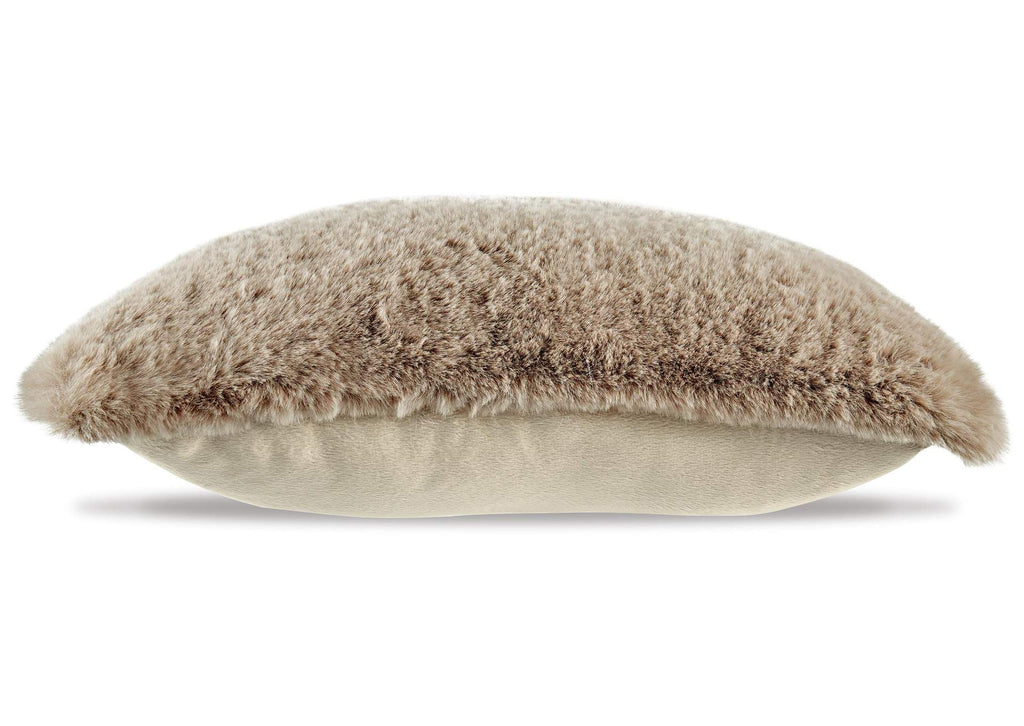 Gariland Pillow side view
