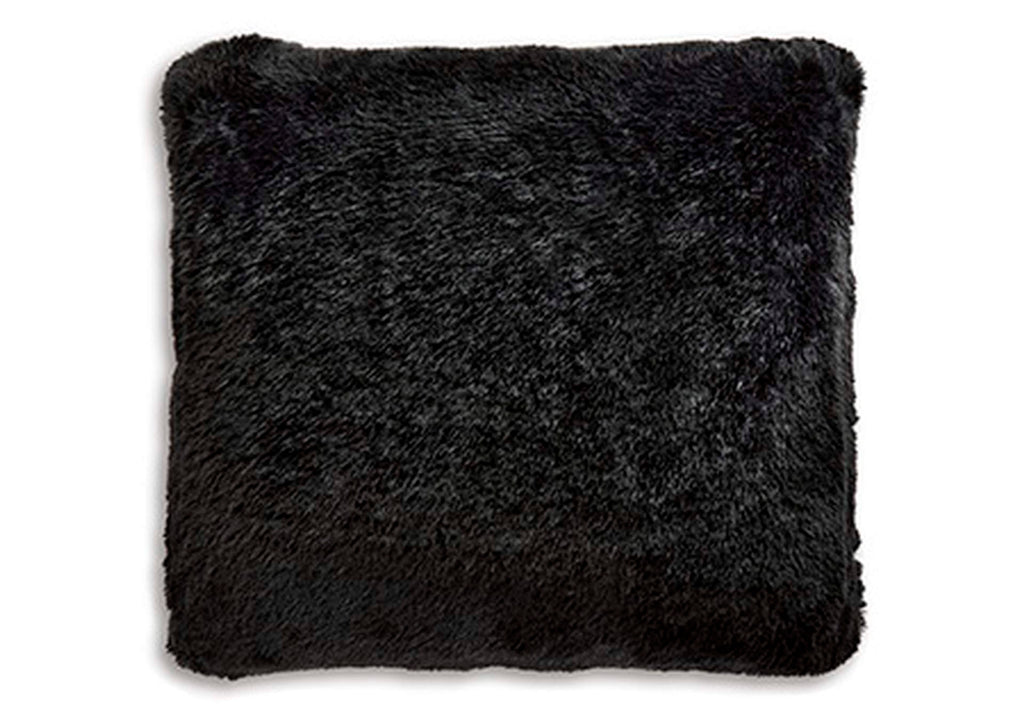 Gariland Pillow front view