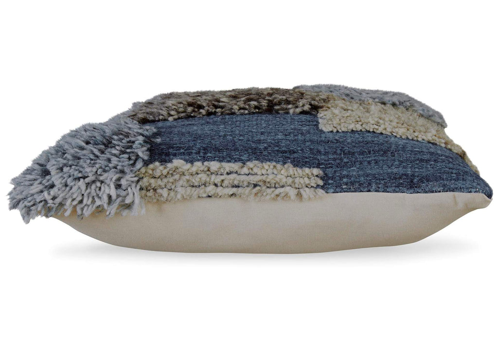 Gibbend Pillow side view