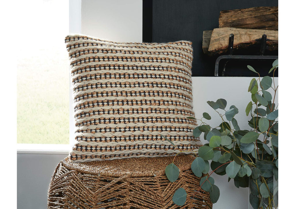 Nealington Pillow (Set of 4)