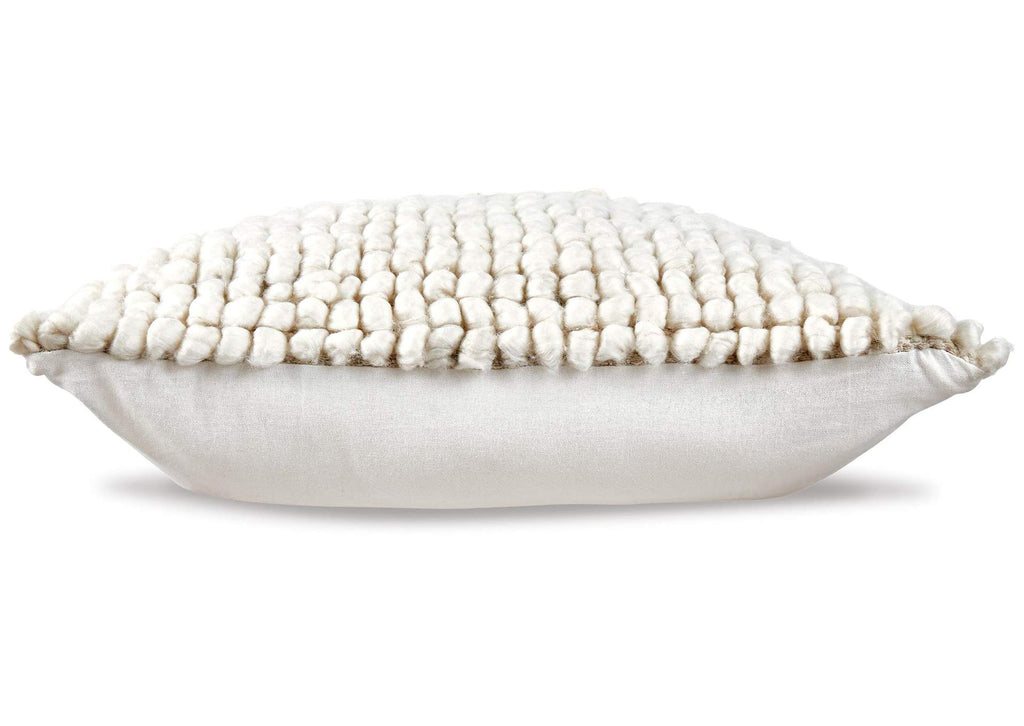 Aavie Pillow side view