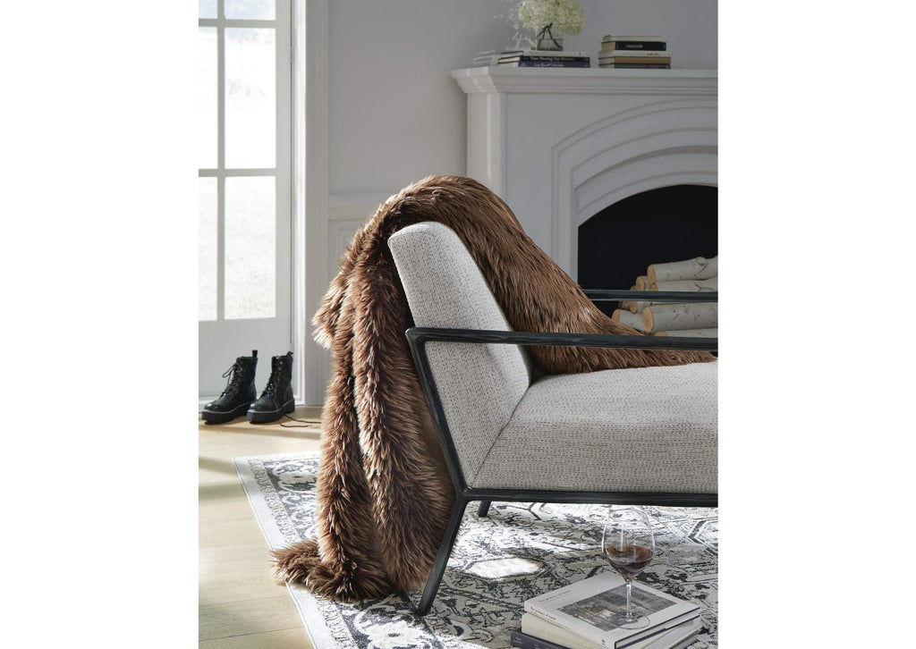 Bellethrone Throw