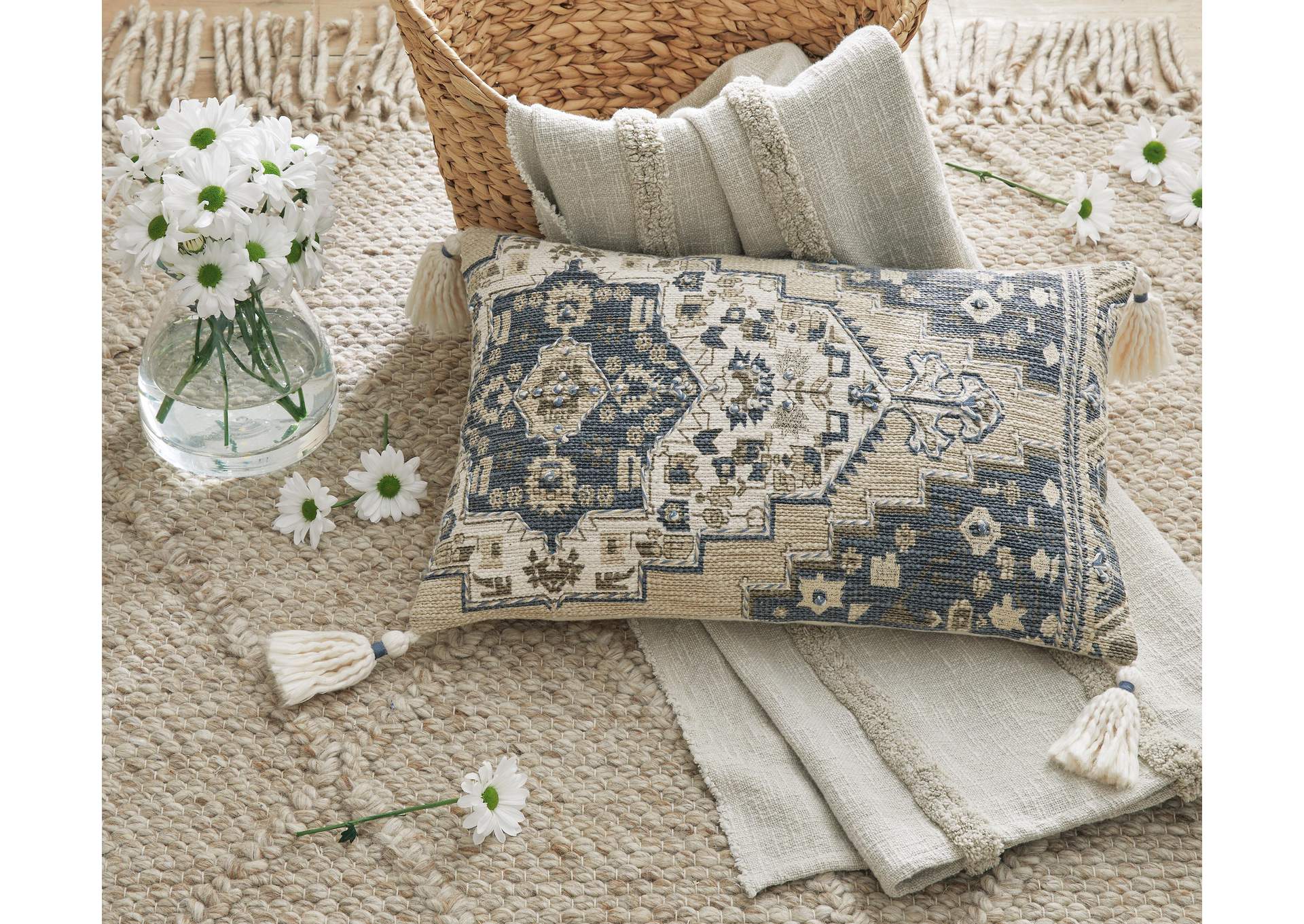 Winbury Pillow (Set of 4)