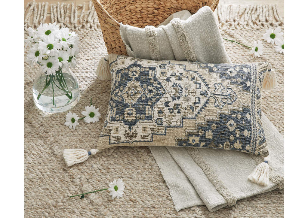 Winbury Pillow