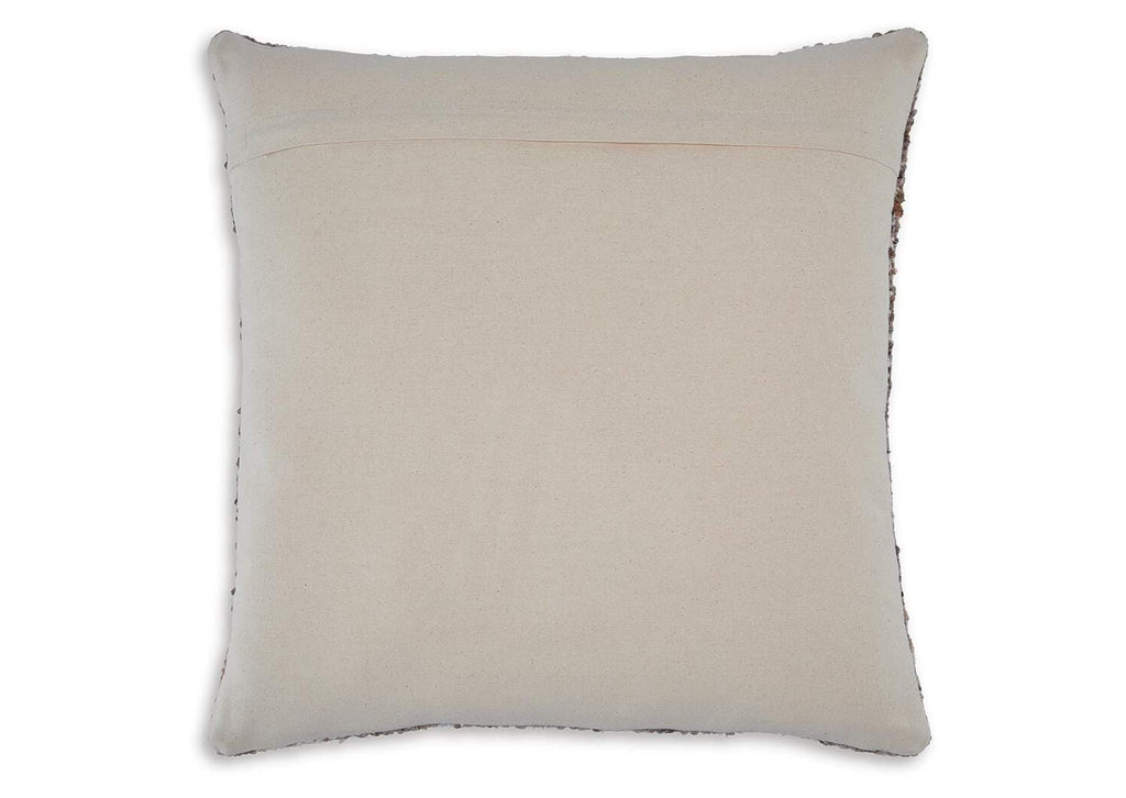 Nealton Pillow