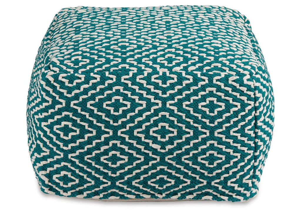 Brynnsen Pouf