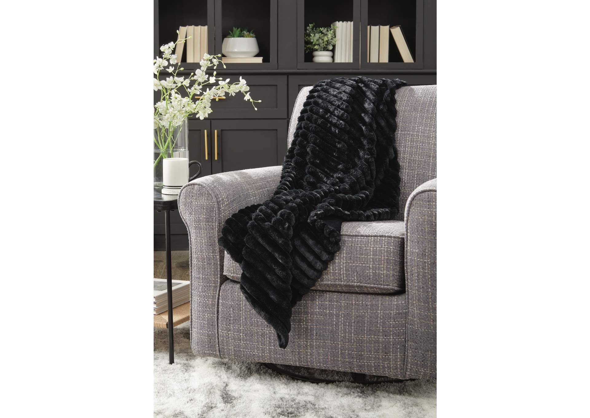 Alsonwell Throw