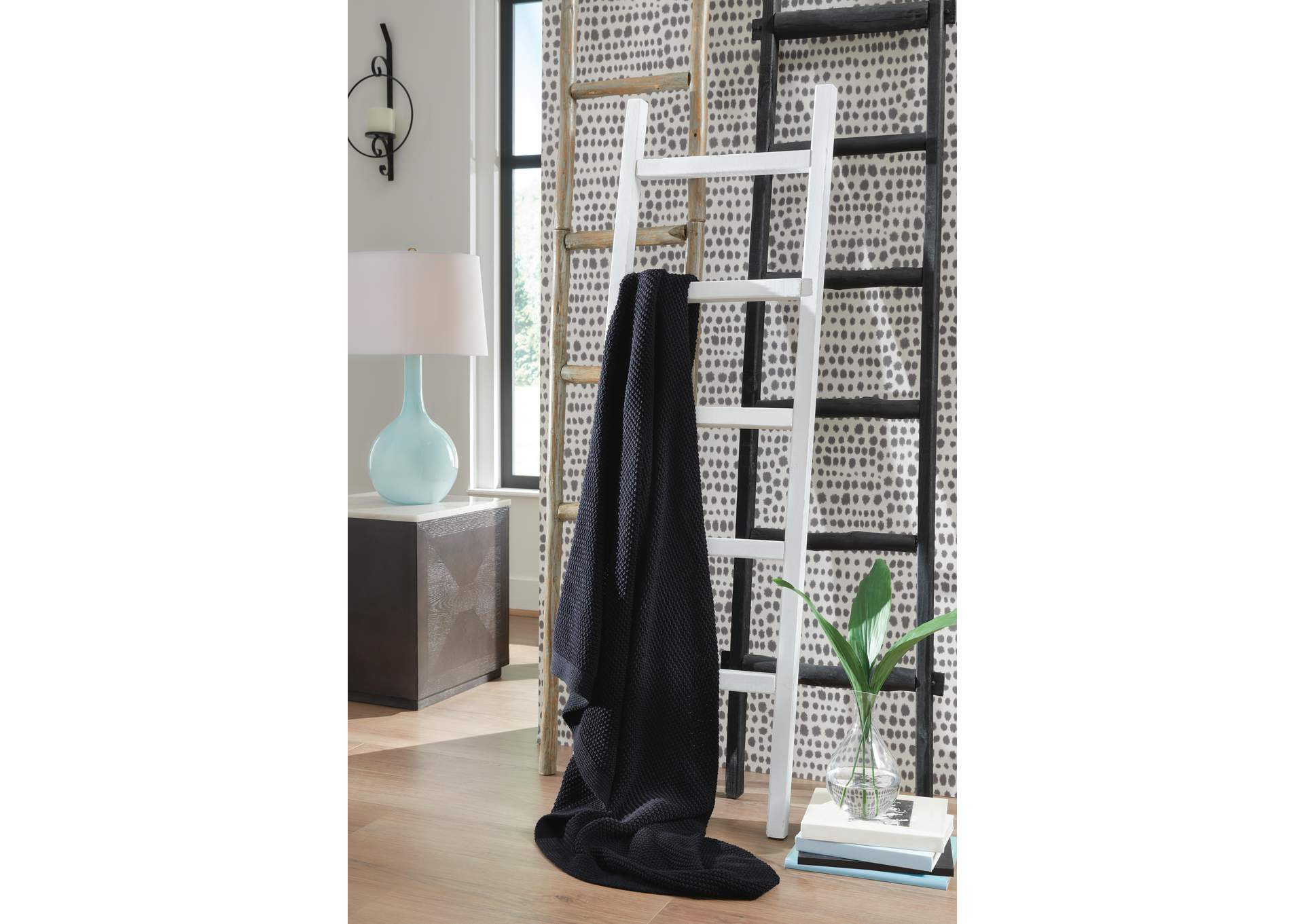 Gayelery Throw