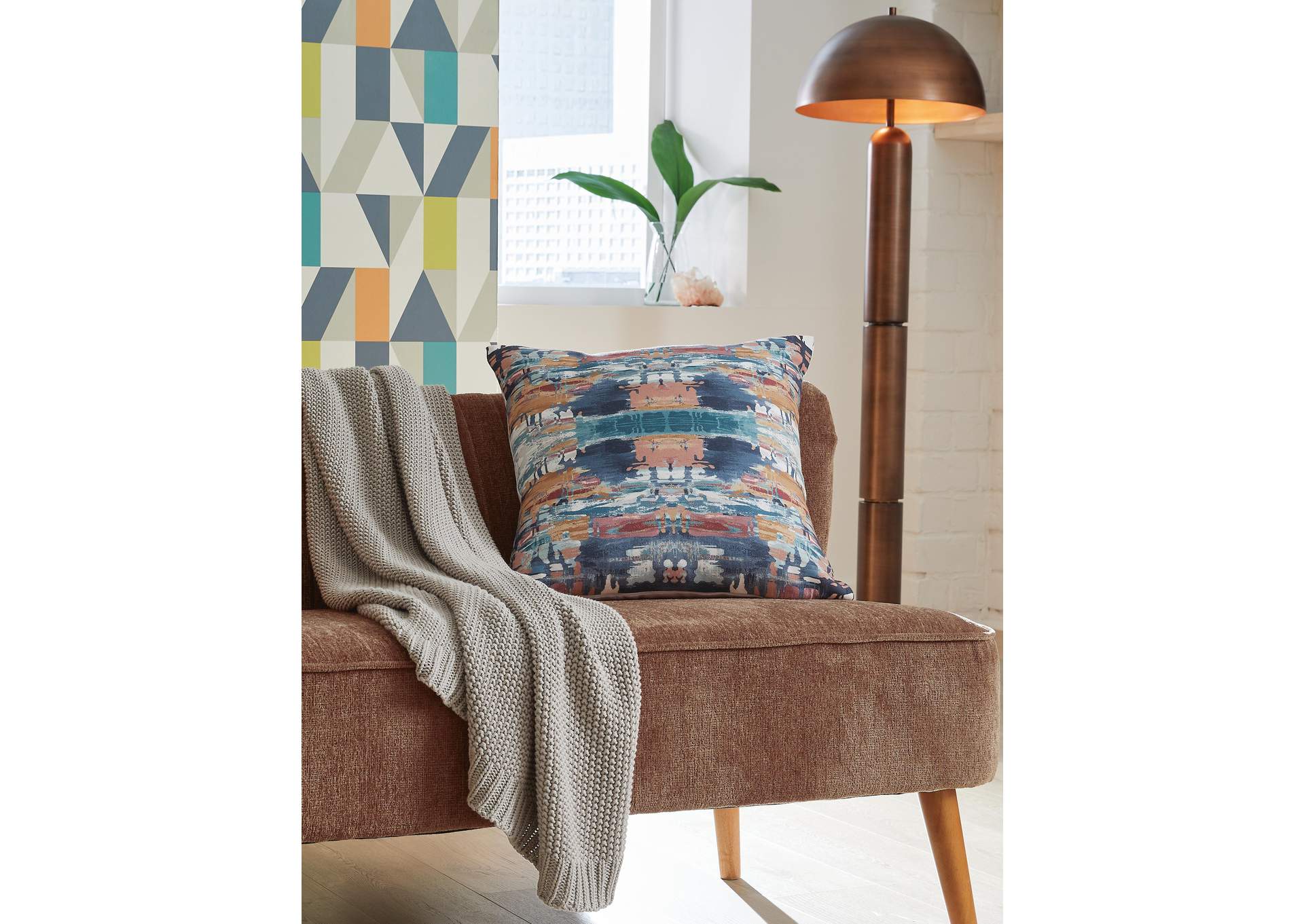 Kennick Pillow