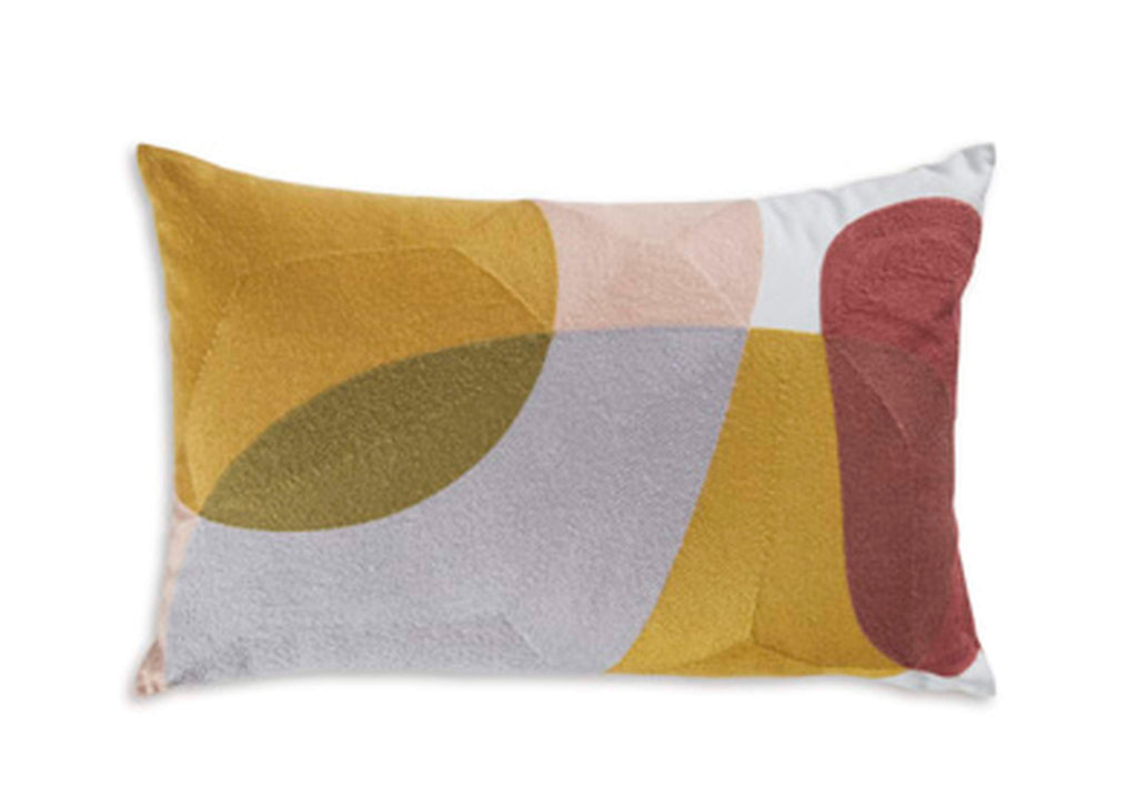 Varness Pillow front view