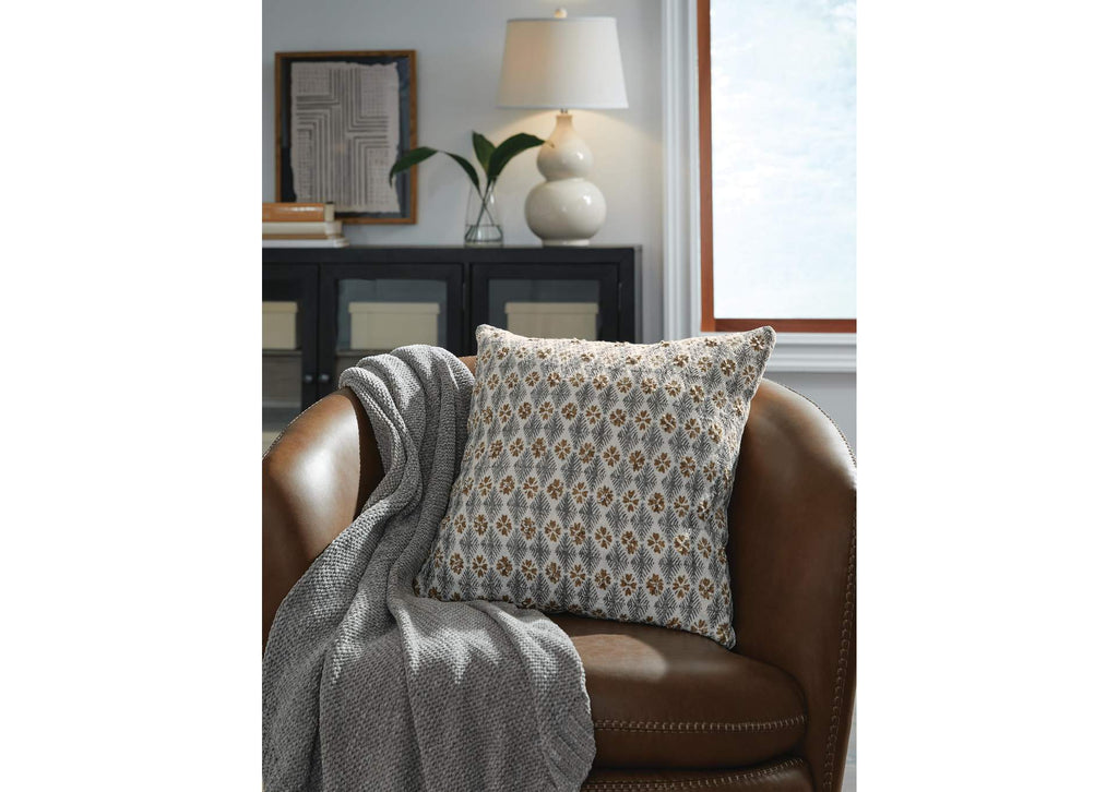 Dainwick Pillow