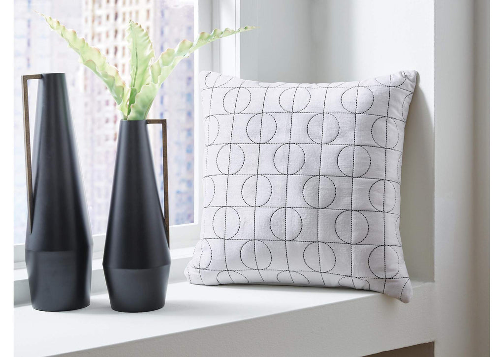 Kydner Pillow (Set of 4)