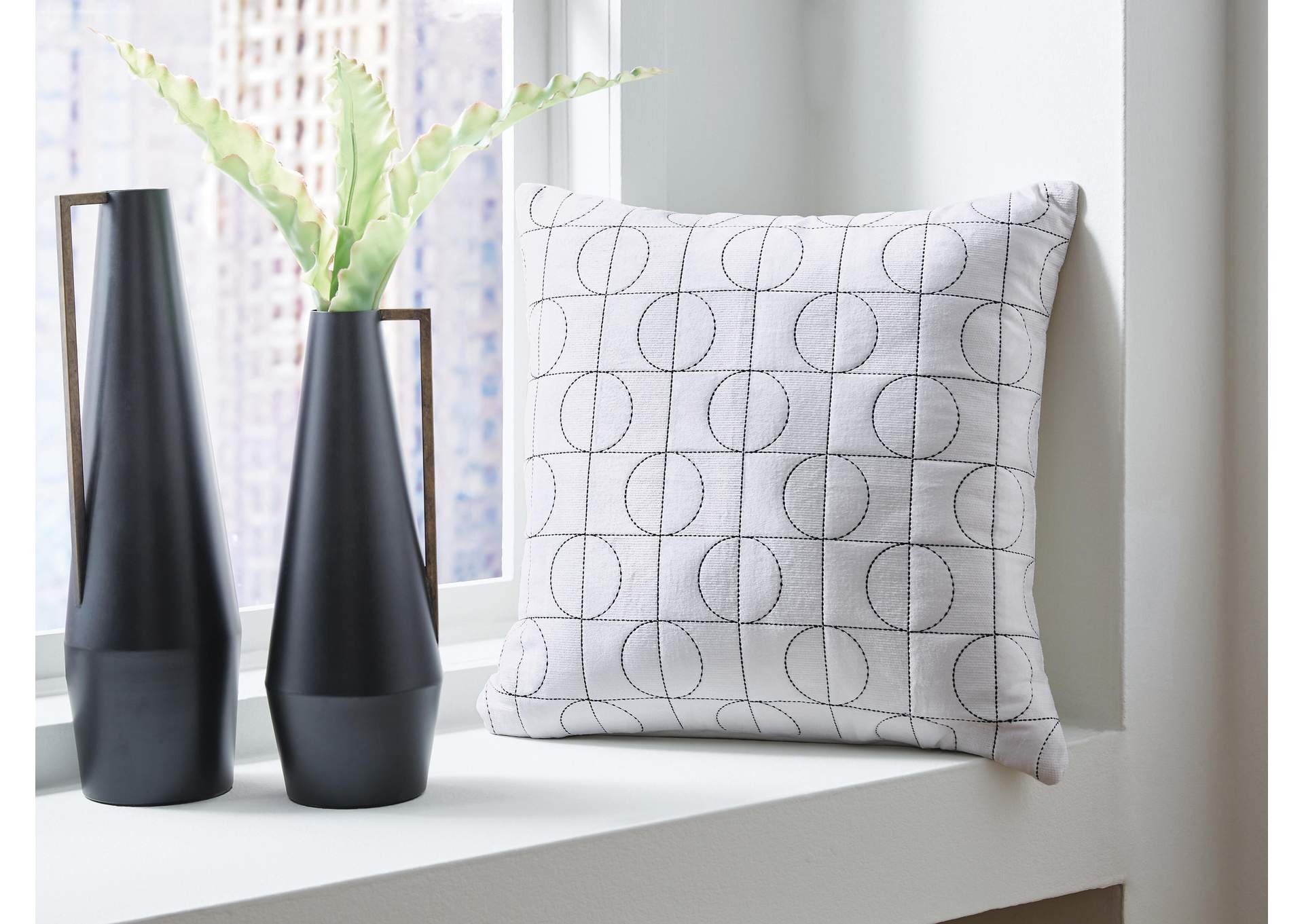 Kydner Pillow (Set of 4)